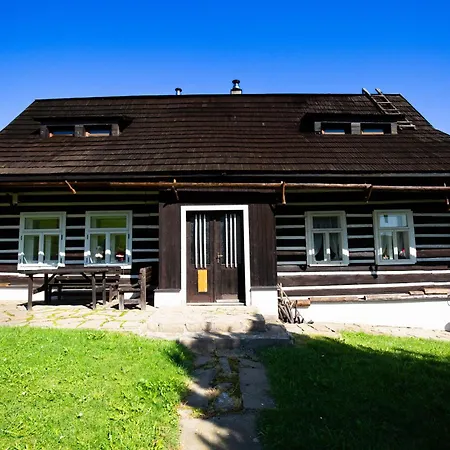 Drevenica Goralsky Dvor Dağ evi Ždiar