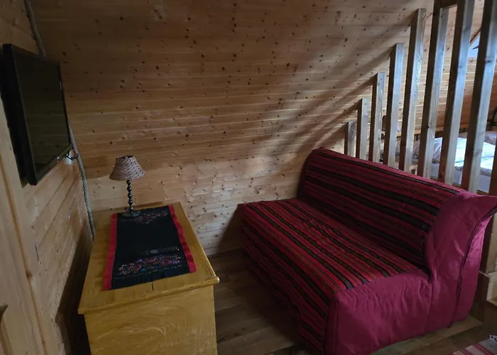 Drevenica Goralsky Dvor Dağ evi Ždiar